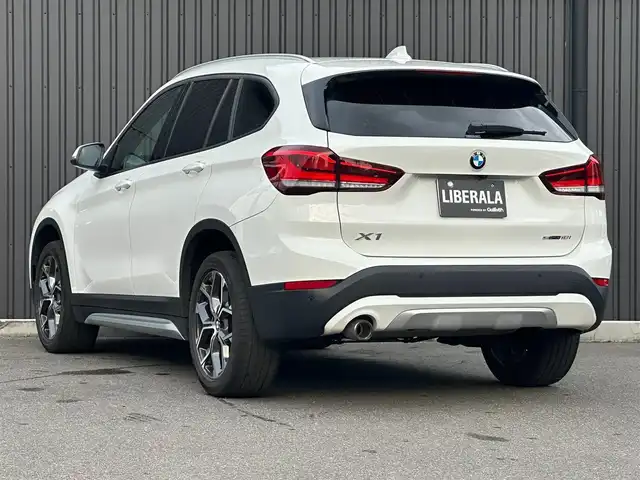ＢＭＷ Ｘ１ sDrive 18i Xライン 福島県 2021(令3)年 6.9万km アルピンホワイトⅢ 純正ナビ(BT/USB）/バックカメラ/アクティブクルーズコントロール/インテリジェントセーフティ/コンフォートアクセス/ミラー一体型ETC/茶レザーシート/シートヒーター/パワーシート/パワーバックドア/ステアリングスイッチ/アンビエントライト/LEDヘッドライト/純正18AW/純正17AW付スタッドレス積/取扱説明書/保証書/スペアキー