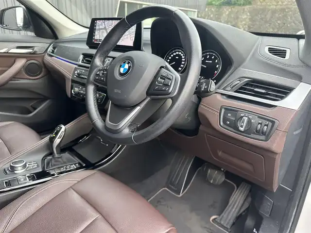 ＢＭＷ Ｘ１ sDrive 18i Xライン 福島県 2021(令3)年 6.9万km アルピンホワイトⅢ 純正ナビ(BT/USB）/バックカメラ/アクティブクルーズコントロール/インテリジェントセーフティ/コンフォートアクセス/ミラー一体型ETC/茶レザーシート/シートヒーター/パワーシート/パワーバックドア/ステアリングスイッチ/アンビエントライト/LEDヘッドライト/純正18AW/純正17AW付スタッドレス積/取扱説明書/保証書/スペアキー