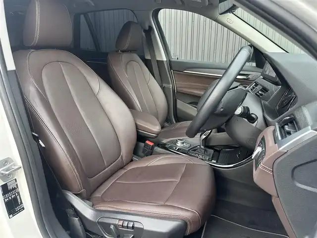 ＢＭＷ Ｘ１ sDrive 18i Xライン 福島県 2021(令3)年 6.9万km アルピンホワイトⅢ 純正ナビ(BT/USB）/バックカメラ/アクティブクルーズコントロール/インテリジェントセーフティ/コンフォートアクセス/ミラー一体型ETC/茶レザーシート/シートヒーター/パワーシート/パワーバックドア/ステアリングスイッチ/アンビエントライト/LEDヘッドライト/純正18AW/純正17AW付スタッドレス積/取扱説明書/保証書/スペアキー
