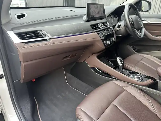 ＢＭＷ Ｘ１ sDrive 18i Xライン 福島県 2021(令3)年 6.9万km アルピンホワイトⅢ 純正ナビ(BT/USB）/バックカメラ/アクティブクルーズコントロール/インテリジェントセーフティ/コンフォートアクセス/ミラー一体型ETC/茶レザーシート/シートヒーター/パワーシート/パワーバックドア/ステアリングスイッチ/アンビエントライト/LEDヘッドライト/純正18AW/純正17AW付スタッドレス積/取扱説明書/保証書/スペアキー