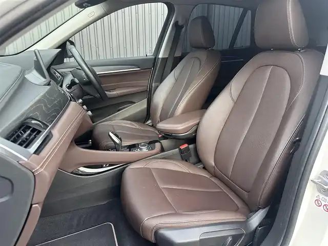 ＢＭＷ Ｘ１ sDrive 18i Xライン 福島県 2021(令3)年 6.9万km アルピンホワイトⅢ 純正ナビ(BT/USB）/バックカメラ/アクティブクルーズコントロール/インテリジェントセーフティ/コンフォートアクセス/ミラー一体型ETC/茶レザーシート/シートヒーター/パワーシート/パワーバックドア/ステアリングスイッチ/アンビエントライト/LEDヘッドライト/純正18AW/純正17AW付スタッドレス積/取扱説明書/保証書/スペアキー