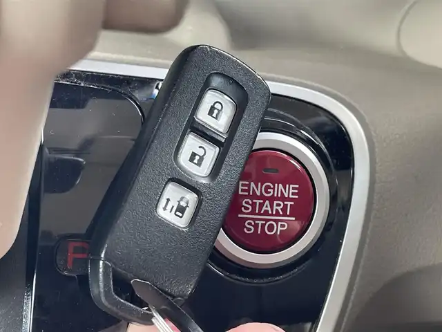 ホンダ Ｎ ＢＯＸ G Lパッケージ 埼玉県 2016(平28)年 7.5万km プレミアムホワイトパールⅡ (株)IDOMが運営する【じしゃロン川越店】の自社ローン専用車両になります。こちらは現金またはオートローンご利用時の価格です。自社ローンご希望の方は別途その旨お申付け下さい/社外ナビ（AVIC-RZ99）/ＴＶ/Ｂｌｕｅｔｏｏｔｈ/片側パワースライドドア/ドラレコ/ＥＴＣ/ステアリングリモコン/ウィンカーミラー/プッシュスタート/スマートキー