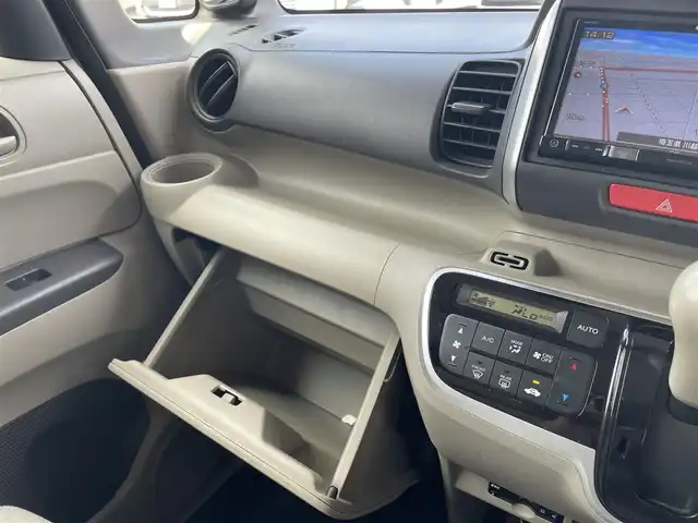 ホンダ Ｎ ＢＯＸ G Lパッケージ 埼玉県 2016(平28)年 7.5万km プレミアムホワイトパールⅡ (株)IDOMが運営する【じしゃロン川越店】の自社ローン専用車両になります。こちらは現金またはオートローンご利用時の価格です。自社ローンご希望の方は別途その旨お申付け下さい/社外ナビ（AVIC-RZ99）/ＴＶ/Ｂｌｕｅｔｏｏｔｈ/片側パワースライドドア/ドラレコ/ＥＴＣ/ステアリングリモコン/ウィンカーミラー/プッシュスタート/スマートキー