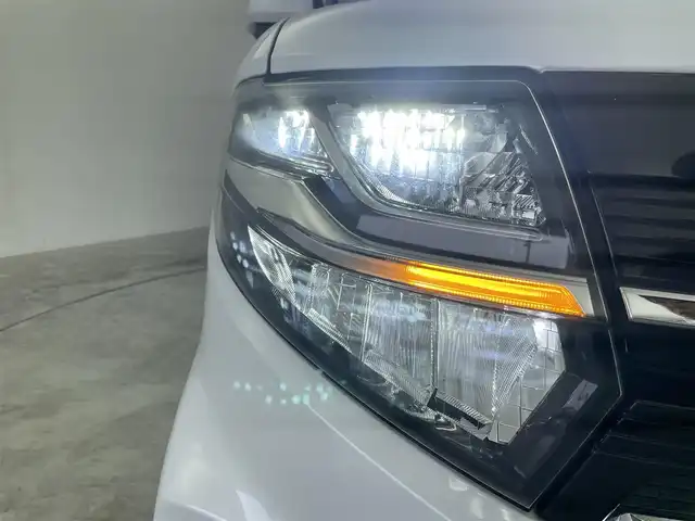 ダイハツ タント カスタム RS 群馬県 2019(令1)年 2.7万km シャイニングホワイトパール 純正９インチナビ　バックカメラ　プリクラッシュセーフティ　レーンキープアシスト　オートマチックハイビーム　両側パワースライドドア　前後ドライブレコーダー　ＥＴＣ　コーナーセンサー　純正アルミ　禁煙車