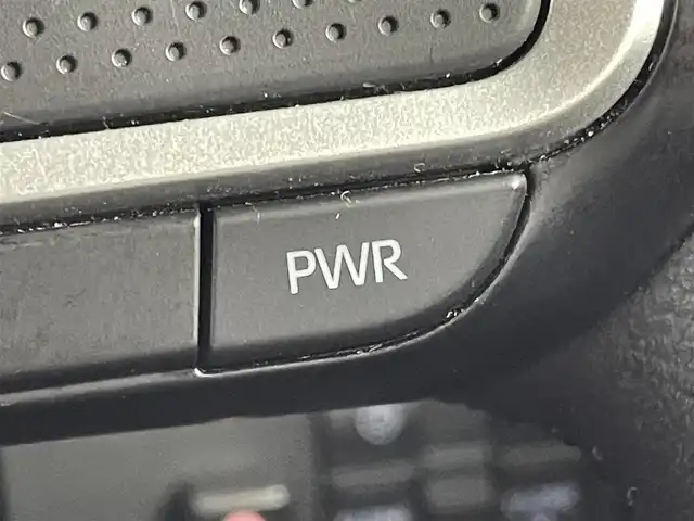 ダイハツ タント カスタム RS 群馬県 2019(令1)年 2.7万km シャイニングホワイトパール 純正９インチナビ　バックカメラ　プリクラッシュセーフティ　レーンキープアシスト　オートマチックハイビーム　両側パワースライドドア　前後ドライブレコーダー　ＥＴＣ　コーナーセンサー　純正アルミ　禁煙車