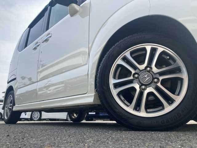 ホンダ Ｎ ＢＯＸ カスタム G Lパッケージ 三重県 2016(平28)年 8.4万km プレミアムホワイトパールⅡ (株)IDOMが運営する【じしゃロン四日市店】の自社ローン専用車両になります。こちらは現金またはオートローンご利用時の価格です。自社ローンご希望の方は別途その旨お申付け下さい/社外ナビ(MDV-X701)/(フルセグTV/CD/Bluetooth/USB)/バックカメラ/両側パワースライドドア/前後ドライブレコーダー/ビルトインETC/HIDヘッドライト/オートライト/純正14インチアルミホイール/純正フロアマット/スマートキー