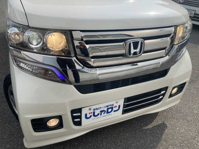 ホンダ Ｎ ＢＯＸ カスタム G Lパッケージ 三重県 2016(平28)年 8.4万km プレミアムホワイトパールⅡ (株)IDOMが運営する【じしゃロン四日市店】の自社ローン専用車両になります。こちらは現金またはオートローンご利用時の価格です。自社ローンご希望の方は別途その旨お申付け下さい/社外ナビ(MDV-X701)/(フルセグTV/CD/Bluetooth/USB)/バックカメラ/両側パワースライドドア/前後ドライブレコーダー/ビルトインETC/HIDヘッドライト/オートライト/純正14インチアルミホイール/純正フロアマット/スマートキー