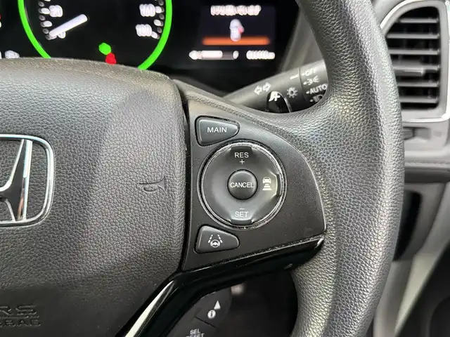 ホンダ ヴェゼル ハイブリッド ホンダセンシング 道南・函館 2020(令2)年 6.7万km プラチナホワイトパール 社外ナビ/ワンセグＴＶ/衝突軽減ブレーキ/エンジンスターター/クルーズコントロール/寒冷地仕様/ＥＴＣ/バックカメラ/レーンキープアシスト/オートライト/オートブレーキホールド/パドルシフト
