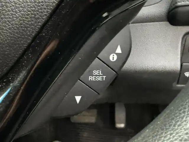 ホンダ ヴェゼル ハイブリッド ホンダセンシング 道南・函館 2020(令2)年 6.7万km プラチナホワイトパール 社外ナビ/ワンセグＴＶ/衝突軽減ブレーキ/エンジンスターター/クルーズコントロール/寒冷地仕様/ＥＴＣ/バックカメラ/レーンキープアシスト/オートライト/オートブレーキホールド/パドルシフト