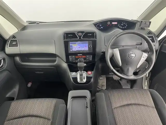 日産 セレナ ハイウェイスター Sハイブリッド 埼玉県 2014(平26)年 7.4万km ブリリアントホワイトパール 純正ナビ/クルーズコントロール/全方位カメラ/両側パワースライドドア/ドライブレコーダー/フルセグTV/プッシュスタート/純正フロアマット/純正アルミホイール/パワーステアリング/パワーウィンドウ