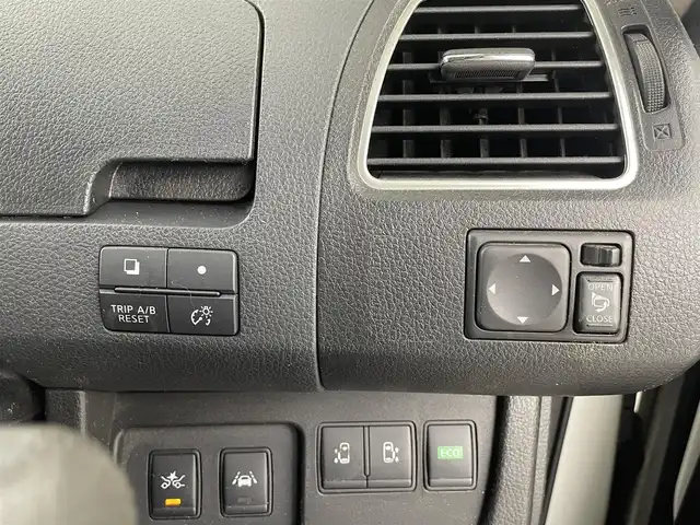 日産 セレナ ハイウェイスター Sハイブリッド 埼玉県 2014(平26)年 7.4万km ブリリアントホワイトパール 純正ナビ/クルーズコントロール/全方位カメラ/両側パワースライドドア/ドライブレコーダー/フルセグTV/プッシュスタート/純正フロアマット/純正アルミホイール/パワーステアリング/パワーウィンドウ