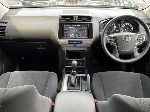 トヨタ ランドクルーザー プラド TX 静岡県 2018(平30)年 5.3万km ブラック 4WD/純正9インチSDナビ(NSZT-Y66T)/CD/DVD/BT/フルセグテレビ/バックカメラ/ETC/衝突被害軽減ブレーキ/レーンキープアシスト/クルーズコントロール/ステアリングスイッチ/スマートキー/プッシュスタート/LEDヘッドライト/オートライト/オートハイビーム/フォグランプ