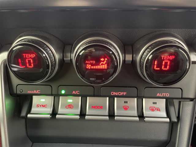 トヨタ ＧＲ８６ RZ 茨城県 2023(令5)年 2.7万km クリスタルホワイトパール プッシュスタート/スマートキー/スペアキー/追従型クルーズコントロール/純正9インチナビ/フルセグ/Bluetooth/DVD/CD/AMFM/純正フロアマット/D＋N席シートヒーター/ハーフレザーシート/リアフォグランプ
