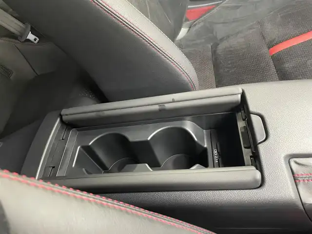 トヨタ ＧＲ８６ RZ 茨城県 2023(令5)年 2.7万km クリスタルホワイトパール プッシュスタート/スマートキー/スペアキー/追従型クルーズコントロール/純正9インチナビ/フルセグ/Bluetooth/DVD/CD/AMFM/純正フロアマット/D＋N席シートヒーター/ハーフレザーシート/リアフォグランプ