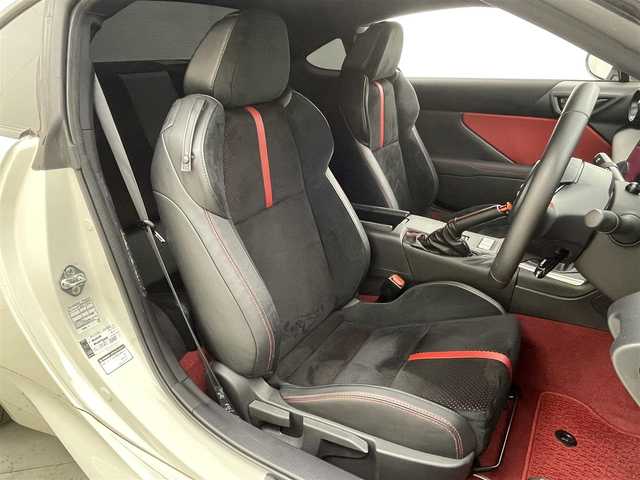 トヨタ ＧＲ８６ RZ 茨城県 2023(令5)年 2.7万km クリスタルホワイトパール プッシュスタート/スマートキー/スペアキー/追従型クルーズコントロール/純正9インチナビ/フルセグ/Bluetooth/DVD/CD/AMFM/純正フロアマット/D＋N席シートヒーター/ハーフレザーシート/リアフォグランプ