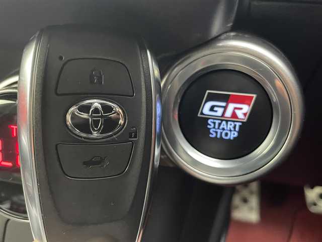 トヨタ ＧＲ８６ RZ 茨城県 2023(令5)年 2.7万km クリスタルホワイトパール プッシュスタート/スマートキー/スペアキー/追従型クルーズコントロール/純正9インチナビ/フルセグ/Bluetooth/DVD/CD/AMFM/純正フロアマット/D＋N席シートヒーター/ハーフレザーシート/リアフォグランプ