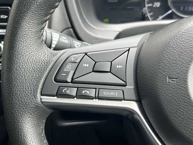 日産 ノート e－パワー メダリスト 静岡県 2018(平30)年 0.7万km スーパーブラック エマージェンシーブレーキ/純正ナビ/ドラレコ/クルコン/全周囲カメラ/車線逸脱警報/純正フロアマット/ＬＥＤヘッド/フォグライト/プッシュスタート/スマートキー/デジタルミラー/純正１５ＡＷ