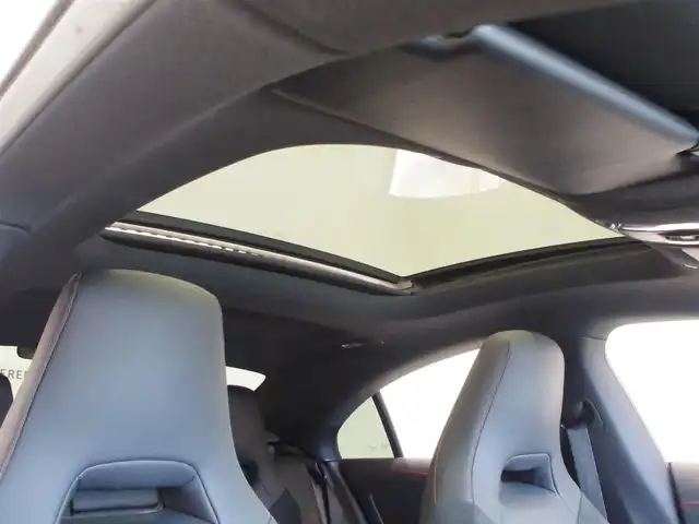 メルセデス・ベンツ ＣＬＡ２００ｄ AMGライン 岐阜県 2020(令2)年 3.4万km シルバー パノラミックスライディングルーフ/レーダーセーフティパッケージ/　アクティブディスタンスアシストディストロニック/　アクティブブレーキアシスト/　PRE-SAFE/　PRE-SAFEプラス/　アクティブブラインドスポットアシスト/　アクティブステアリングアシスト/　アクティブレーンチェンジングアシスト/　アクティブエマージェンシーストップアシスト/AMGライン/　AMGスタイリングパッケージ/　マルチビームLEDヘッドライト/　アダプティブハイビームアシスト/　アンビエントライト/アドバンスドパッケージ/　360°カメラ/　ヘッドアップディスプレイ/　アドバンスドサウンドシステム/MBUXナビ―ションシステム/フルセグTV/Bluetooth/USB