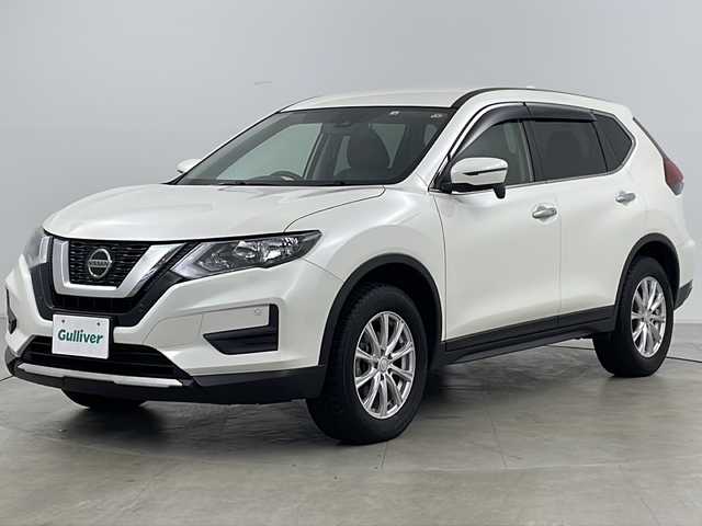 日産 エクストレイル 20S Vセレクション 道央・札幌 2022(令4)年 0.9万km ブリリアントホワイトパール ・ワンオーナー/・社外SDナビ&フルセグ&CD&DVD&/・バックカメラ/・社外ドライブレコーダー/・インテリジェントエマージェンシーブレーキ/・インテリジェントFCW/・標識認識機能/・踏み間違い衝突防止アシスト/・後側方車両検知警報/・車線逸脱防止支援システム/・後退時車両検知警報/・フロントリアソナー/・ダウンヒルアシストコントロール/・アイドリングストップ/・横滑り防止/・ECO MODE/・ステアリングスイッチ/・プッシュスタート/・ヘッドライトレベライザー/・オートライト/・スマートキー/・保証書/・取扱説明書/・純正AW付サマータイヤ積込