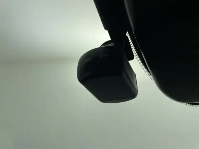 日産 オーラ G レザーエディション 鹿児島県 2021(令3)年 1.6万km ダークメタルグレー ワンオーナー/プロパイロット/純正ナビ//ナビ/フルセグ/USB/BT/HDMI//前席USB/後席USB/ビルトインETC/デジタルインナーミラー/前ドライブレコーダー/バック・全方位カメラ/電格ミラー/前後クリアランスソナー/本革巻きステアリング/ステアリングスイッチ/純正フロアマット/純正AW/純正ドアバイザー/プッシュスタート/LEDヘッドライト/オートライト/オートマチックハイビーム/フォグランプ/エマージェンシーブレーキ/レーンキープアシスト/Wエアバッグ/サイドエアバッグ/取扱説明書/保証書/スペアキー