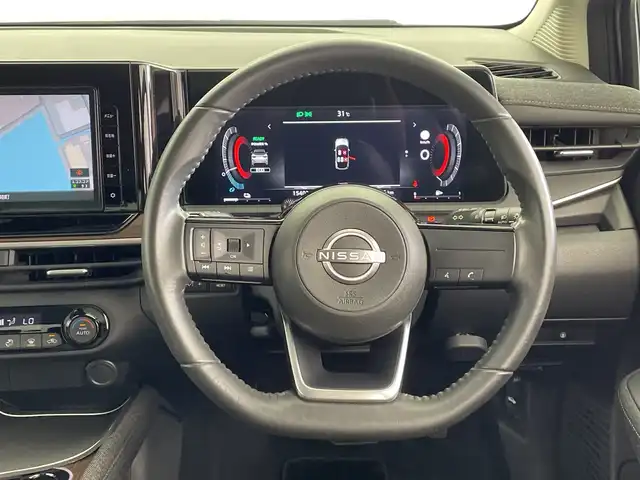 日産 オーラ G レザーエディション 鹿児島県 2021(令3)年 1.6万km ダークメタルグレー ワンオーナー/プロパイロット/純正ナビ//ナビ/フルセグ/USB/BT/HDMI//前席USB/後席USB/ビルトインETC/デジタルインナーミラー/前ドライブレコーダー/バック・全方位カメラ/電格ミラー/前後クリアランスソナー/本革巻きステアリング/ステアリングスイッチ/純正フロアマット/純正AW/純正ドアバイザー/プッシュスタート/LEDヘッドライト/オートライト/オートマチックハイビーム/フォグランプ/エマージェンシーブレーキ/レーンキープアシスト/Wエアバッグ/サイドエアバッグ/取扱説明書/保証書/スペアキー