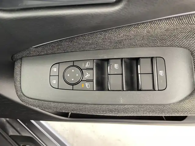 日産 オーラ G レザーエディション 鹿児島県 2021(令3)年 1.6万km ダークメタルグレー ワンオーナー/プロパイロット/純正ナビ//ナビ/フルセグ/USB/BT/HDMI//前席USB/後席USB/ビルトインETC/デジタルインナーミラー/前ドライブレコーダー/バック・全方位カメラ/電格ミラー/前後クリアランスソナー/本革巻きステアリング/ステアリングスイッチ/純正フロアマット/純正AW/純正ドアバイザー/プッシュスタート/LEDヘッドライト/オートライト/オートマチックハイビーム/フォグランプ/エマージェンシーブレーキ/レーンキープアシスト/Wエアバッグ/サイドエアバッグ/取扱説明書/保証書/スペアキー