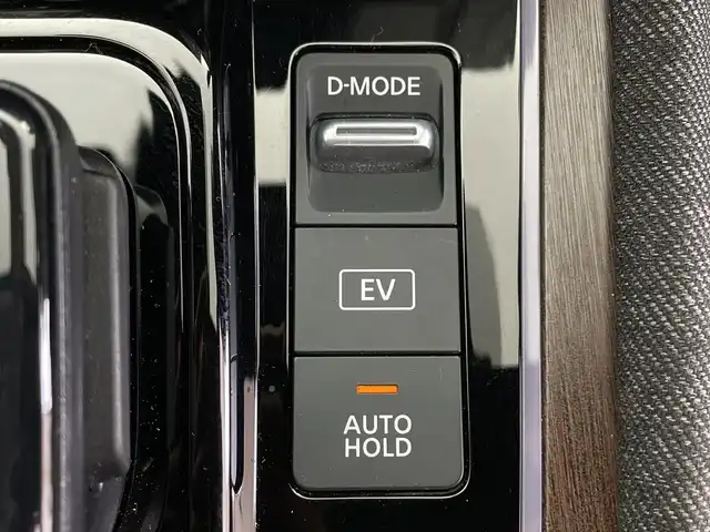 日産 オーラ G レザーエディション 鹿児島県 2021(令3)年 1.6万km ダークメタルグレー ワンオーナー/プロパイロット/純正ナビ//ナビ/フルセグ/USB/BT/HDMI//前席USB/後席USB/ビルトインETC/デジタルインナーミラー/前ドライブレコーダー/バック・全方位カメラ/電格ミラー/前後クリアランスソナー/本革巻きステアリング/ステアリングスイッチ/純正フロアマット/純正AW/純正ドアバイザー/プッシュスタート/LEDヘッドライト/オートライト/オートマチックハイビーム/フォグランプ/エマージェンシーブレーキ/レーンキープアシスト/Wエアバッグ/サイドエアバッグ/取扱説明書/保証書/スペアキー