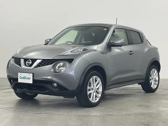 日産 ジューク 15RX Vセレクション 群馬県 2017(平29)年 6.3万km ダークメタルグレー 純正ナビ 全周囲カメラ　衝突被害軽減ブレーキ　純正ビルトインETC アイドリングストップ　レザーステアリング　車線逸脱警報　スマートキー　プッシュスタート　純正17インチアルミホイール　禁煙車
