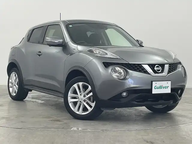 日産 ジューク 15RX Vセレクション 群馬県 2017(平29)年 6.3万km ダークメタルグレー 純正ナビ 全周囲カメラ　衝突被害軽減ブレーキ　純正ビルトインETC アイドリングストップ　レザーステアリング　車線逸脱警報　スマートキー　プッシュスタート　純正17インチアルミホイール　禁煙車