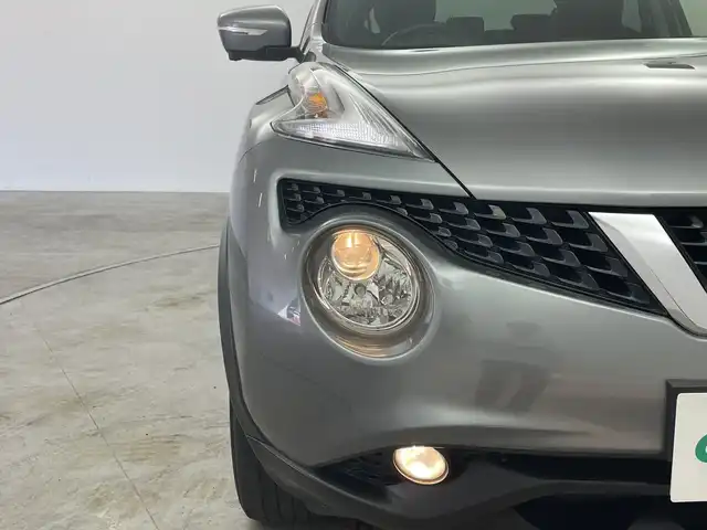 日産 ジューク 15RX Vセレクション 群馬県 2017(平29)年 6.3万km ダークメタルグレー 純正ナビ 全周囲カメラ　衝突被害軽減ブレーキ　純正ビルトインETC アイドリングストップ　レザーステアリング　車線逸脱警報　スマートキー　プッシュスタート　純正17インチアルミホイール　禁煙車