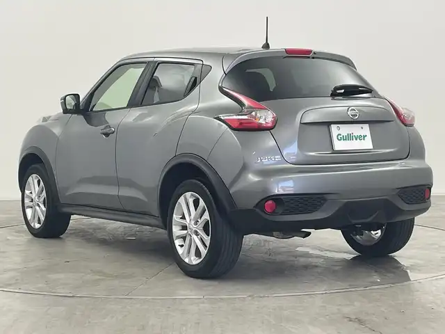 日産 ジューク 15RX Vセレクション 群馬県 2017(平29)年 6.3万km ダークメタルグレー 純正ナビ 全周囲カメラ　衝突被害軽減ブレーキ　純正ビルトインETC アイドリングストップ　レザーステアリング　車線逸脱警報　スマートキー　プッシュスタート　純正17インチアルミホイール　禁煙車