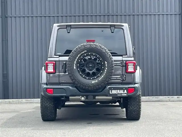 クライスラー・ジープ ジープ ラングラー アンリミテッド サハラ 福島県 2020(令2)年 3.5万km グラニトクリスタル 外装色：グラナイトクリスタルメタリッククリアコート/社外17インチAW（XTREME-J）/オールテレーンタイヤ/社外リアバンパー（JEPPESEN）/ヒッチメンバー /ACC/ブラインドスポット /黒革シート/シートヒーター/純正ナビ/サイド・バックカメラ/フルセグTV/AppleCarPlay/ステアリングヒーター/ヒルディセントコントロール/LEDヘッドライト/前後ドライブレコーダー/コーナーセンサー/ETC2.0/純正ゴムマット/防眩ミラー/取扱説明書/保証書/スペアキー