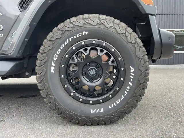 クライスラー・ジープ ジープ ラングラー アンリミテッド サハラ 福島県 2020(令2)年 3.5万km グラニトクリスタル 外装色：グラナイトクリスタルメタリッククリアコート/社外17インチAW（XTREME-J）/オールテレーンタイヤ/社外リアバンパー（JEPPESEN）/ヒッチメンバー /ACC/ブラインドスポット /黒革シート/シートヒーター/純正ナビ/サイド・バックカメラ/フルセグTV/AppleCarPlay/ステアリングヒーター/ヒルディセントコントロール/LEDヘッドライト/前後ドライブレコーダー/コーナーセンサー/ETC2.0/純正ゴムマット/防眩ミラー/取扱説明書/保証書/スペアキー