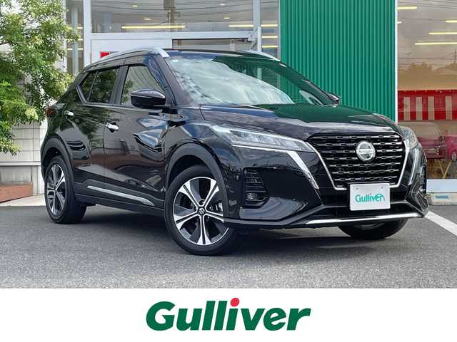 日産 キックス X 岡山県 2022(令4)年 6.8万km ピュアブラック 純正9インチナビ/フルセグTV、CD、DVD、Bluetooth、AM、FM/全方位カメラ/インテリジェントルームミラー/ETC/前席シートヒーター/ハーフレザーシート/ステアリングヒーター
