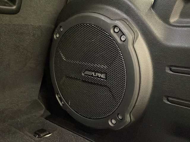 クライスラー・ジープ ジープ ラングラー アンリミテッド サハラ 新潟県 2023(令5)年 2.1万km ブラック 社外装備品/・エクストリームJ 17インチアルミホイール/・ヨコハマ ジオランダーM/Tタイヤ/・Smittybilt製ルーフラック /標準装備品/・純正ナビUconnect/8.4インチVGAタッチパネルモニター（AM/FMラジオ/フルセグ/Bluetooth/AUX/Apple CarPlay / Android Auto）/・フロント/サイド/リアカメラ/・サブウーハー付アルパイン製プレミアムスピーカー（9基）/・アダクティブクルーズコントロール（STOP機能付）/・ParkSenseフロント・リアパークアシスト　/・レザーシート/・フロントシートヒーター/・ステアリングヒーター/・ETC（DSRC）/・LEDライト（ヘッドライト、フロントフォグランプ、 テールランプ）/・115V アクセサリー電源アウトレット