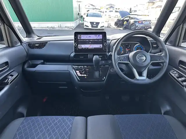 日産 ルークス ハイウェイスター X 宮城県 2022(令4)年 4.8万km チタニウムグレーメタリック ハンズフリーパワースライドドア（運転席側）/快適パック/・プラズマクラスター付リアシーリングファン/・撥水加工シート/・パーソナルテーブル（後席）/・USBソケット（助手席シートバック）/・ロールサンシェード（リアドア）/＝＝＝/インテリジェントエマージェンシーブレーキ/踏み間違い衝突防止アシスト/車線逸脱防止支援システム/車線逸脱警報/前方衝突予測警報/ふらつき警報/標識検知機能/コーナーセンサー/純正9インチナビ（MM320D-L）/・CD/DVD/・Bluetooth/・フルセグTV/ビルトインETC/ドライブレコーダー/ハンズフリーパワースライドドア/ステアリングスイッチ/LEDヘッドランプ/ハイビームアシスト/フォグランプ/オートライト/スマートキー＆プッシュスタート/電動格納ミラー/純正14インチAW/純正ドアバイザー/純正フロアマット/W/サイド/カーテン/ニーエアバッグ