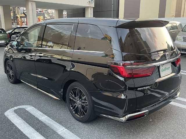 ホンダ オデッセイ アブソルート EX 広島県 2021(令3)年 2.8万km プレミアムスパークルブラックパール /登録時走行距離/　　　　　　　27495キロ/ワンオーナー/ナビ装着用スペシャルパッケージ/マルチビューカメラシステム/Hondaスマートパーキングアシスト/ブラインドスポットインフォメーション/2列目プレミアムクレードルシート/運転席＆助手席シートヒーター/助手席4ウェイパワーシート/運転席大型アームレスト/コンビシート/2列目LEDアンビエントランプ/ハンズフリーアクセスパワーテールゲート/18インチアルミホイール/スペアキー×１/新車時整備手帳/　　【保証書】/取扱説明書/