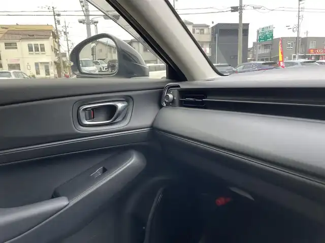 ホンダ ヴェゼル ハイブリッド e:HEV X 石川県 2023(令5)年 4.2万km 黒 純正8型ナビ/フルセグTV/バックカメラ/LEDヘッドライト/ETC/スマートキー/プッシュスタート/電動ミラー/ホンダセンシング/レーダークルーズ/純正アルミホイール/保証書