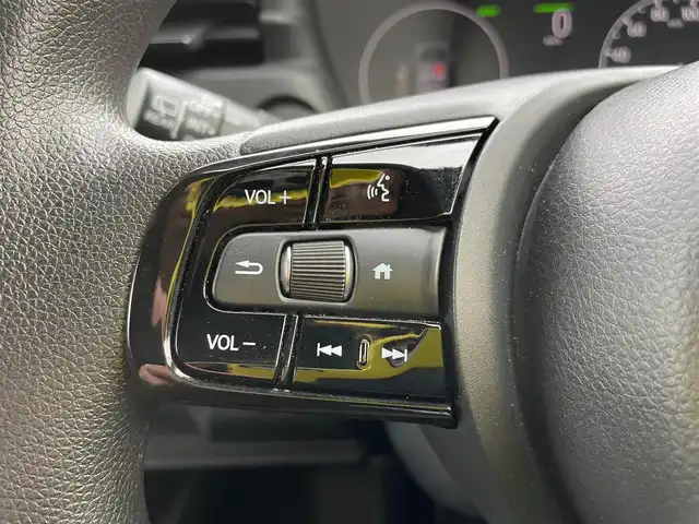 ホンダ ヴェゼル ハイブリッド e:HEV X 石川県 2023(令5)年 4.2万km 黒 純正8型ナビ/フルセグTV/バックカメラ/LEDヘッドライト/ETC/スマートキー/プッシュスタート/電動ミラー/ホンダセンシング/レーダークルーズ/純正アルミホイール/保証書