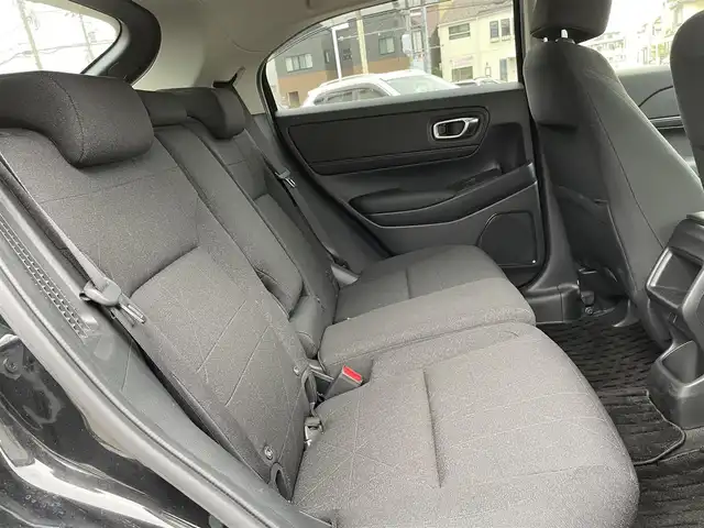 ホンダ ヴェゼル ハイブリッド e:HEV X 石川県 2023(令5)年 4.2万km 黒 純正8型ナビ/フルセグTV/バックカメラ/LEDヘッドライト/ETC/スマートキー/プッシュスタート/電動ミラー/ホンダセンシング/レーダークルーズ/純正アルミホイール/保証書