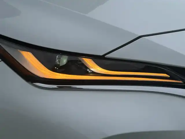 トヨタ ハリアー Z レザーパッケージ 香川県 2023(令5)年 2.4万km プラチナホワイトパールマイカ トヨタセーフティーセンス/・パノラミックビューモニター/・プリクラッシュセーフティ/・レーントレーシングアシスト/・全車速追従機能付レーダークルーズコントロール/・ブラインドスポットモニター/・パーキングサポートブレーキ/・ITSコネクト/12.3インチディスプレイオーディオ/→FM/AM/Bluetooth/フルセグTV/アラウンドビューモニター/調光パノラマルーフ/JBLサウンド/フルモデリスタエアロ/パワーバックドア/本革シート/シートヒータ/エアーシート/ステアリングヒーター/メモリーシート/オートホールド/ETC2.0/パワーウィンドウ/オートエアコン/スマートキー/プッシュスタート