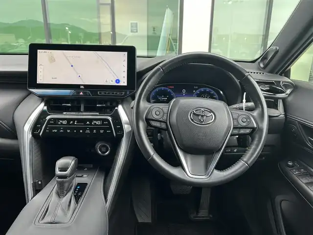 トヨタ ハリアー Z レザーパッケージ 香川県 2023(令5)年 2.4万km プラチナホワイトパールマイカ トヨタセーフティーセンス/・パノラミックビューモニター/・プリクラッシュセーフティ/・レーントレーシングアシスト/・全車速追従機能付レーダークルーズコントロール/・ブラインドスポットモニター/・パーキングサポートブレーキ/・ITSコネクト/12.3インチディスプレイオーディオ/→FM/AM/Bluetooth/フルセグTV/アラウンドビューモニター/調光パノラマルーフ/JBLサウンド/フルモデリスタエアロ/パワーバックドア/本革シート/シートヒータ/エアーシート/ステアリングヒーター/メモリーシート/オートホールド/ETC2.0/パワーウィンドウ/オートエアコン/スマートキー/プッシュスタート