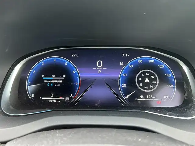 トヨタ ハリアー Z レザーパッケージ 香川県 2023(令5)年 2.4万km プラチナホワイトパールマイカ トヨタセーフティーセンス/・パノラミックビューモニター/・プリクラッシュセーフティ/・レーントレーシングアシスト/・全車速追従機能付レーダークルーズコントロール/・ブラインドスポットモニター/・パーキングサポートブレーキ/・ITSコネクト/12.3インチディスプレイオーディオ/→FM/AM/Bluetooth/フルセグTV/アラウンドビューモニター/調光パノラマルーフ/JBLサウンド/フルモデリスタエアロ/パワーバックドア/本革シート/シートヒータ/エアーシート/ステアリングヒーター/メモリーシート/オートホールド/ETC2.0/パワーウィンドウ/オートエアコン/スマートキー/プッシュスタート