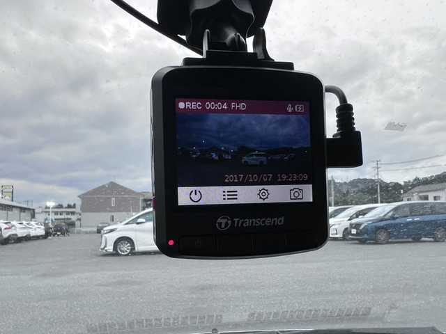 ダイハツ ミラ イース L 岩手県 2018(平30)年 1.6万km ブライトシルバーメタリック カロッツェリアオーディオ/ドライブレコーダー/横滑り防止装置/アイドリングストップ/ハロゲンヘッドライト/キーレスキー/純正ホイールキャップ/純正フロアマット/ドアバイザー