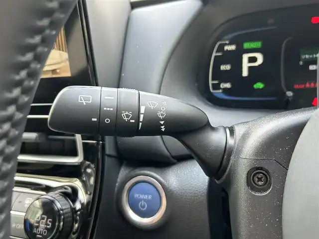 トヨタ アクア Z 静岡県 2022(令4)年 3.1万km プラチナホワイトパールマイカ 10.5インチ純正ディスプレイオーディオナビ/　（Bluetooth/AppleCarPlay/AndroidAuto）/フルセグTV/全方位カメラ/バックカメラ/トヨタセーフティセンス/プリクラッシュセーフティ/レーンキープアシスト/横滑り防止装置/前後コーナーセンサー/レーダークルーズコントロール/ブラインドスポットモニター/ビルトインETC/前後ドライブレコーダー/プッシュスタート/スマートキー/100V充電/純正フロアマット/純正15インチアルミホイール/LEDヘッドライト