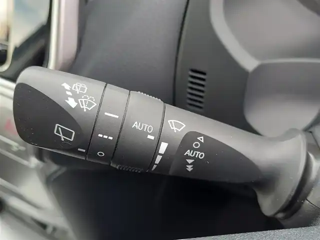 トヨタ ランドクルーザー プラド TX Lパッケージ マットブラED 東京都 2023(令5)年 1.8万km ブラック ワンオーナー/サンルーフ/ルーフレール/ヒッチメンバー/Toyota Safety Sense/・プリクラッシュセーフティ/・レーントレーシングアシスト/・レーンディパーチャーアラート/・先行車発進告知機能/・オートマチックハイビーム/・レーダークルーズコントロール/・クリアランスソナー/・ロードサインアシスト/プッシュスタート/MTモード付きAT/純正ナビ/フルセグTV/フロント＆バックカメラ/ETC2.0/前後ドライブレコーダー/レザーシート/パワーシート/シートヒーター/ベンチレーション/３列目電動格納シート/LEDヘッドライト/ドアバイザー/18インチ純正アルミホイール/スマートキー