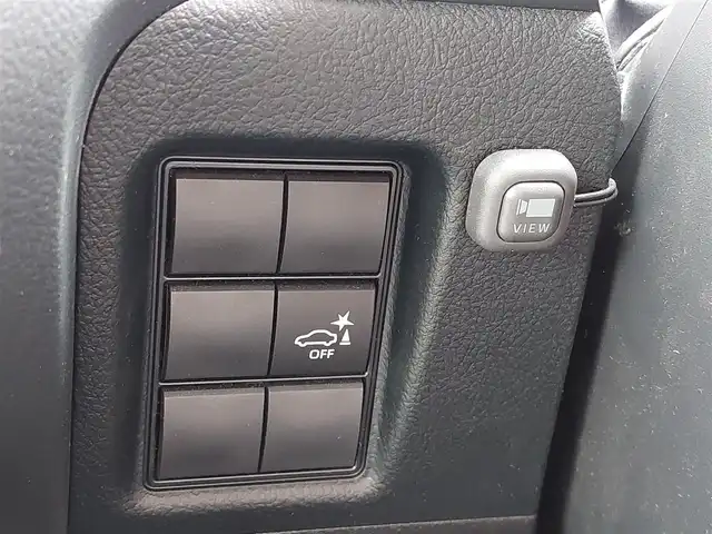 トヨタ ランドクルーザー プラド TX Lパッケージ マットブラED 東京都 2023(令5)年 1.8万km ブラック ワンオーナー/サンルーフ/ルーフレール/ヒッチメンバー/Toyota Safety Sense/・プリクラッシュセーフティ/・レーントレーシングアシスト/・レーンディパーチャーアラート/・先行車発進告知機能/・オートマチックハイビーム/・レーダークルーズコントロール/・クリアランスソナー/・ロードサインアシスト/プッシュスタート/MTモード付きAT/純正ナビ/フルセグTV/フロント＆バックカメラ/ETC2.0/前後ドライブレコーダー/レザーシート/パワーシート/シートヒーター/ベンチレーション/３列目電動格納シート/LEDヘッドライト/ドアバイザー/18インチ純正アルミホイール/スマートキー