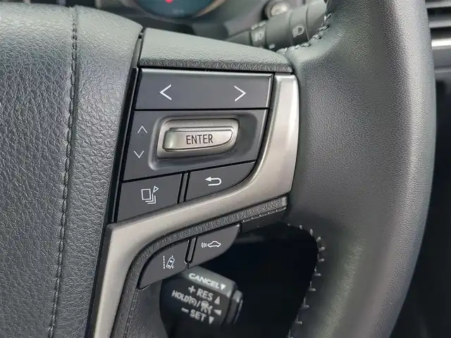 トヨタ ランドクルーザー プラド TX Lパッケージ マットブラED 東京都 2023(令5)年 1.8万km ブラック ワンオーナー/サンルーフ/ルーフレール/ヒッチメンバー/Toyota Safety Sense/・プリクラッシュセーフティ/・レーントレーシングアシスト/・レーンディパーチャーアラート/・先行車発進告知機能/・オートマチックハイビーム/・レーダークルーズコントロール/・クリアランスソナー/・ロードサインアシスト/プッシュスタート/MTモード付きAT/純正ナビ/フルセグTV/フロント＆バックカメラ/ETC2.0/前後ドライブレコーダー/レザーシート/パワーシート/シートヒーター/ベンチレーション/３列目電動格納シート/LEDヘッドライト/ドアバイザー/18インチ純正アルミホイール/スマートキー