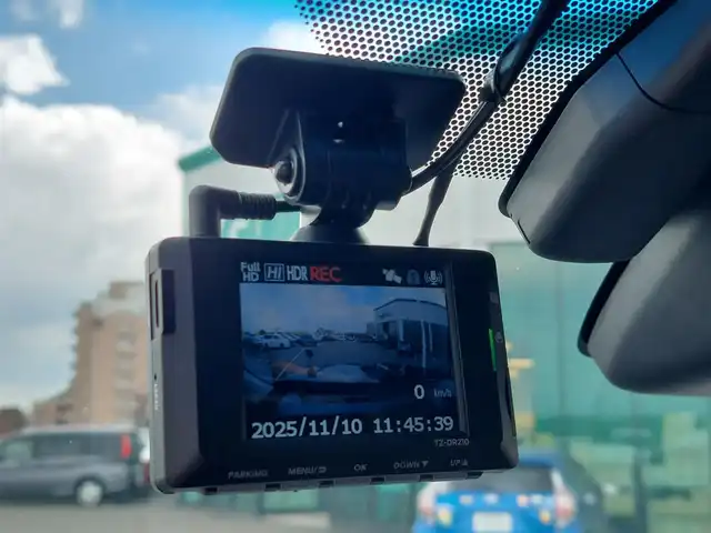 トヨタ ランドクルーザー プラド TX Lパッケージ マットブラED 東京都 2023(令5)年 1.8万km ブラック ワンオーナー/サンルーフ/ルーフレール/ヒッチメンバー/Toyota Safety Sense/・プリクラッシュセーフティ/・レーントレーシングアシスト/・レーンディパーチャーアラート/・先行車発進告知機能/・オートマチックハイビーム/・レーダークルーズコントロール/・クリアランスソナー/・ロードサインアシスト/プッシュスタート/MTモード付きAT/純正ナビ/フルセグTV/フロント＆バックカメラ/ETC2.0/前後ドライブレコーダー/レザーシート/パワーシート/シートヒーター/ベンチレーション/３列目電動格納シート/LEDヘッドライト/ドアバイザー/18インチ純正アルミホイール/スマートキー