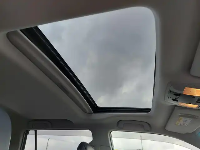 トヨタ ランドクルーザー プラド TX Lパッケージ マットブラED 東京都 2023(令5)年 1.8万km ブラック ワンオーナー/サンルーフ/ルーフレール/ヒッチメンバー/Toyota Safety Sense/・プリクラッシュセーフティ/・レーントレーシングアシスト/・レーンディパーチャーアラート/・先行車発進告知機能/・オートマチックハイビーム/・レーダークルーズコントロール/・クリアランスソナー/・ロードサインアシスト/プッシュスタート/MTモード付きAT/純正ナビ/フルセグTV/フロント＆バックカメラ/ETC2.0/前後ドライブレコーダー/レザーシート/パワーシート/シートヒーター/ベンチレーション/３列目電動格納シート/LEDヘッドライト/ドアバイザー/18インチ純正アルミホイール/スマートキー